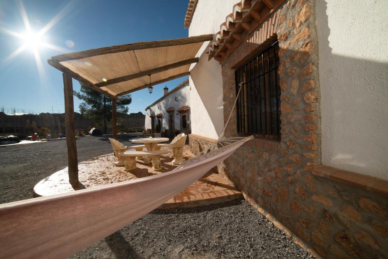 瓜迪克斯Cuevas Cortijo Gachas别墅 外观 照片